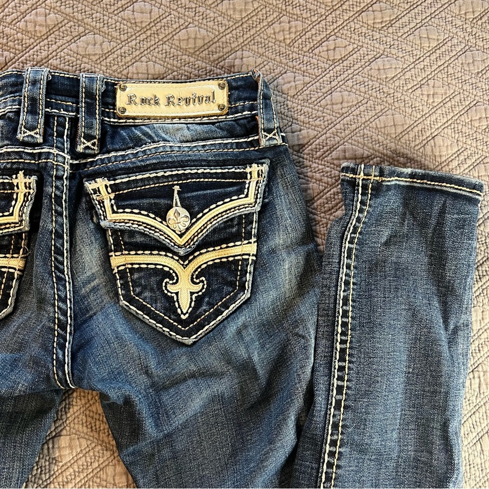 Rock Revival Denim Jeans with Gold Stitching 24 straight women’s jeans